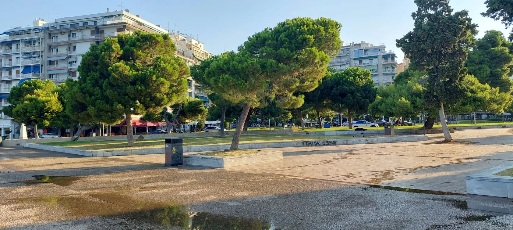 Park s fontanom u Solunu