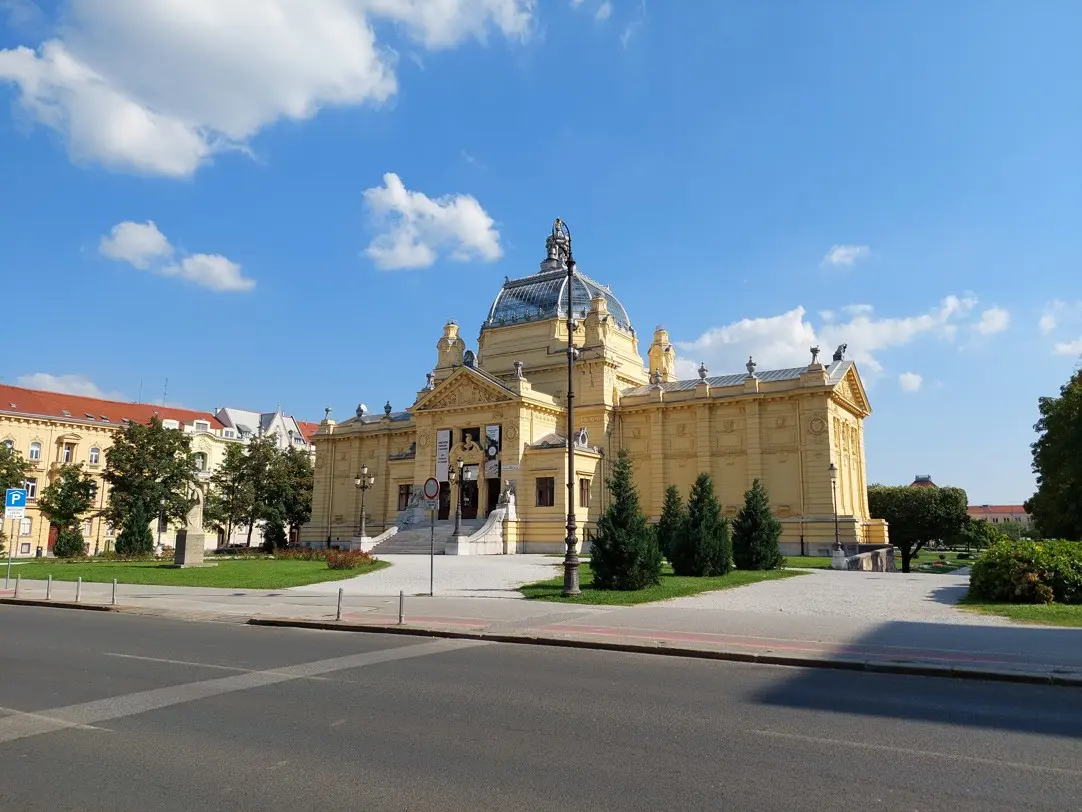 Umjetnički paviljon u Zagrebu