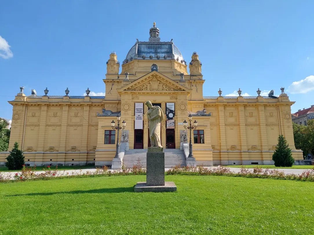 Umjetnički paviljon sprijeda